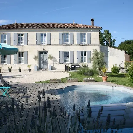 Bed & Breakfast Au Coeur Des Vignes *